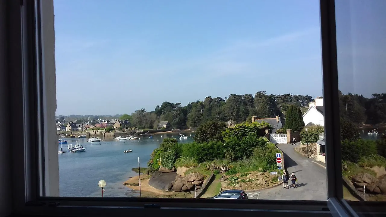 Hotel Des Rochers Perros-Guirec 3*,