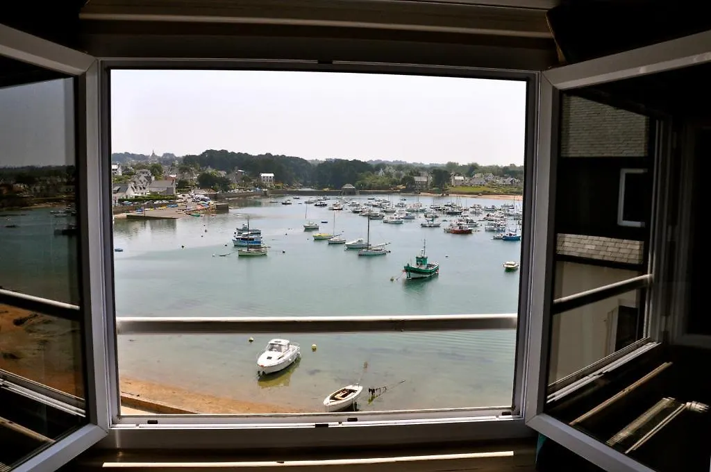 Hotel Des Rochers Perros-Guirec 3*,